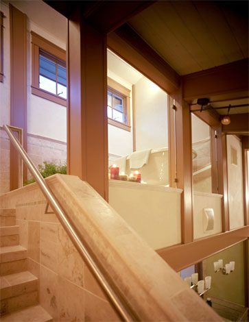 Photo Stair to Bathtub